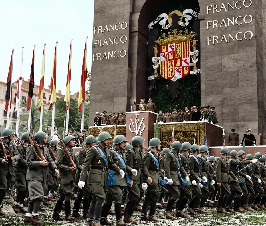 Cabalgata de los reyes magos franquista