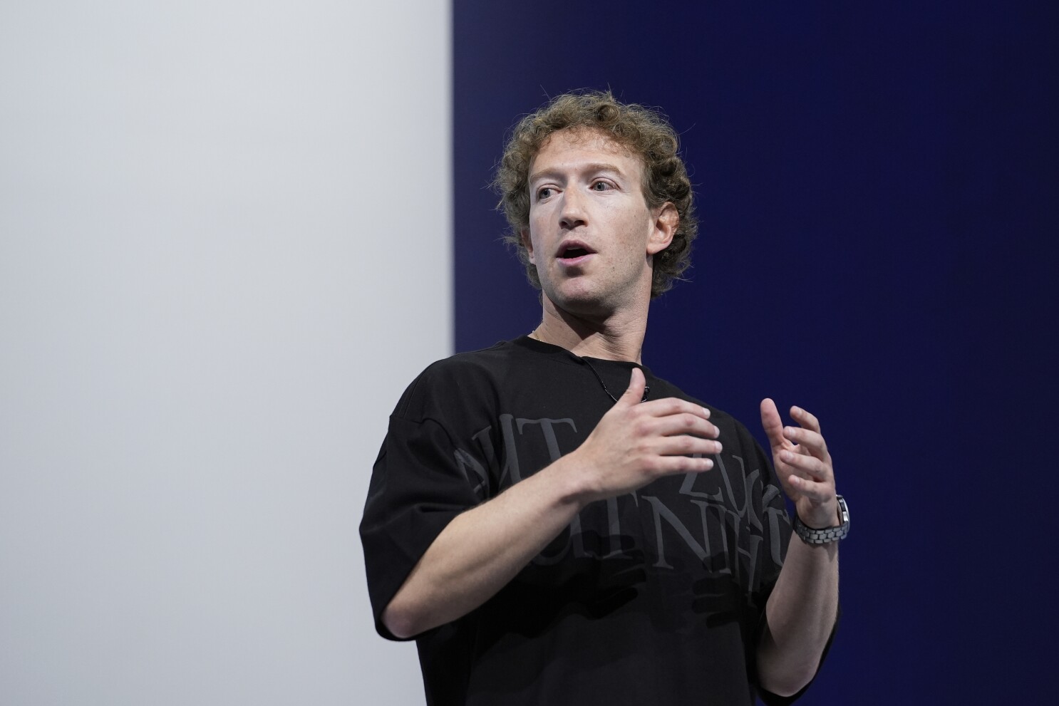 ARCHIVO - Mark Zuckerberg habla sobre las gafas Orion AR en la conferencia de Meta Connect el 25 de septiembre de 2024, en Menlo Park, California. (AP Foto/Godofredo A. Vásquez, Archivo)