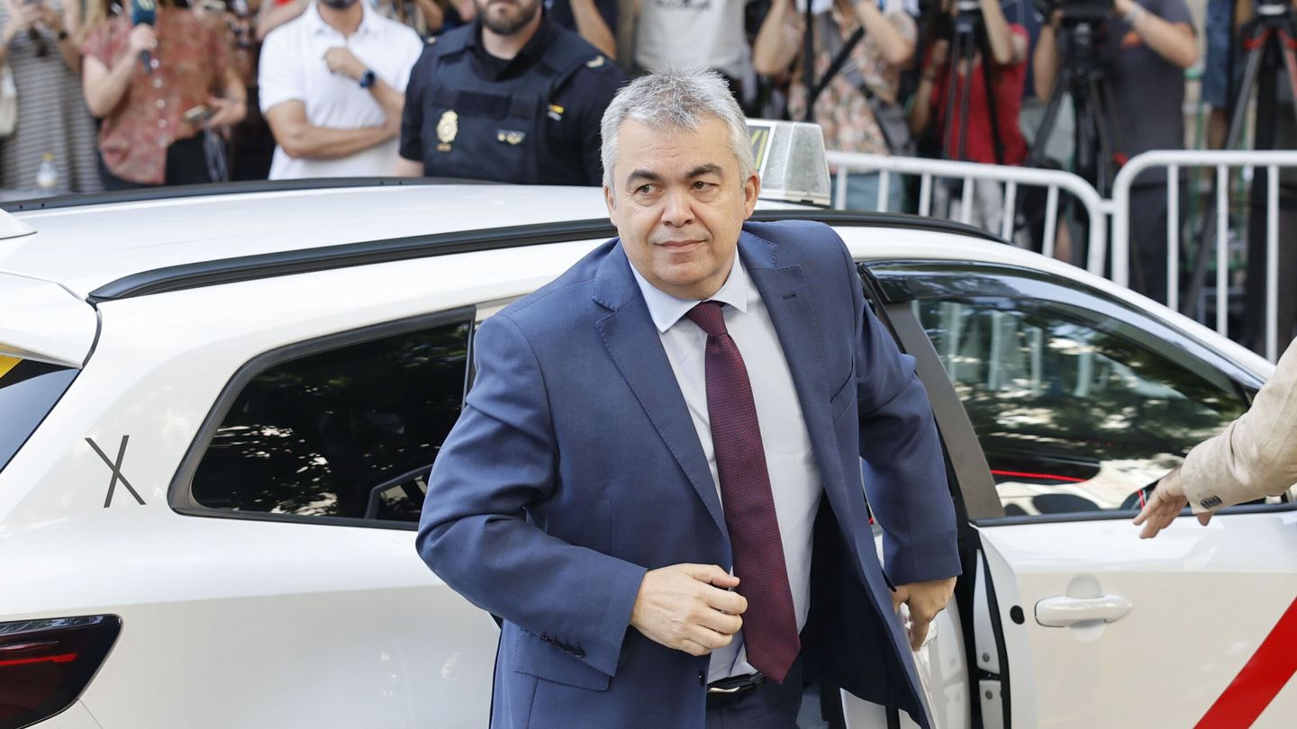 Santiago Cerdan entra en la carcel