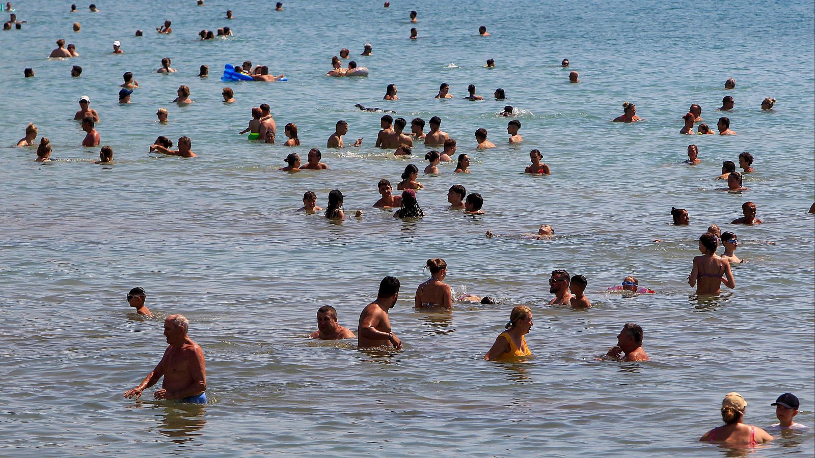 Playas abarrotadas