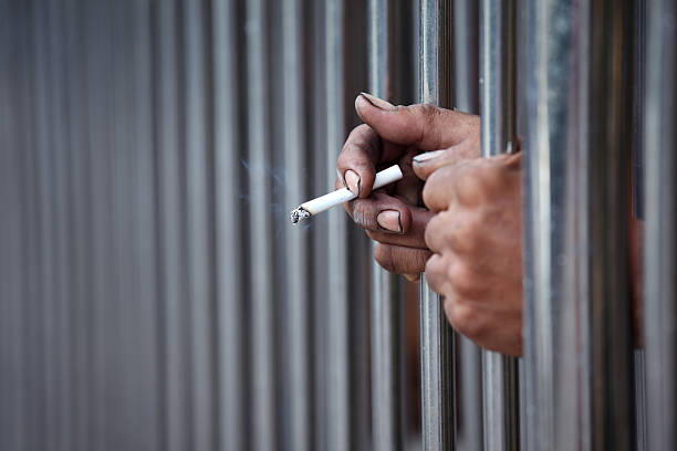 fumando en prision
