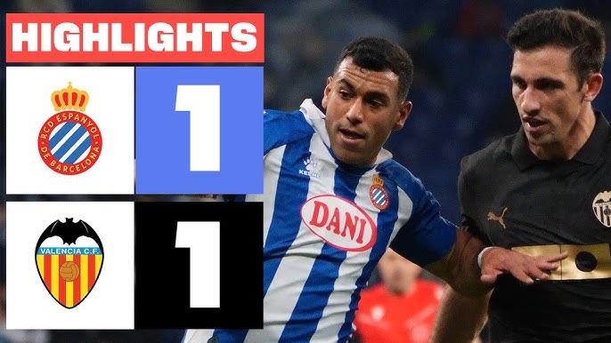 ¡EXCLUSIVA! Árbitro Hernández Hernández confiesa: “Pite el penalti porque el Valencia me prometió un vale para paella gratis, pero era solo para dos personas y mi familia es de cinco”