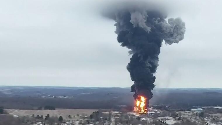 Explosión de batería de móvil paraliza vagón de Metro Bilbao en Leioa y obliga a evacuación masiva en plena hora punta