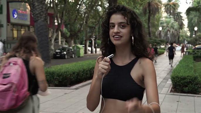 Youtubers especializados en entrevistas callejeras denuncian haber sido expulsados de manifestaciones de gente a la que son afines: “¡Que soy compañero, coño!”